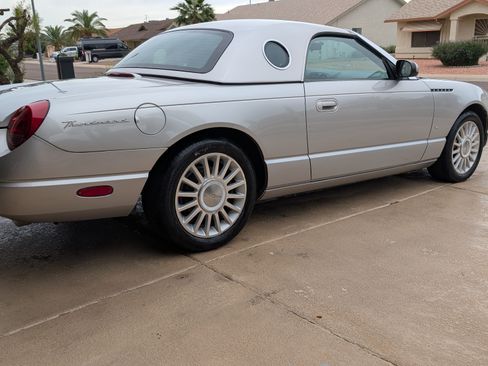 Used 2004 Ford Thunderbird image 4