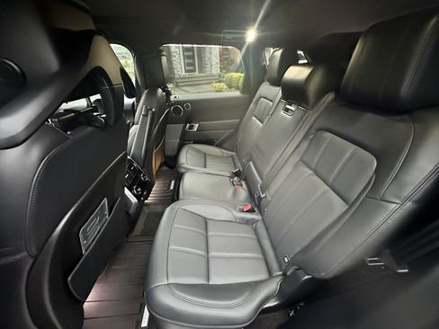 Used 2021 Land Rover Range Rover Sport HSE image 9