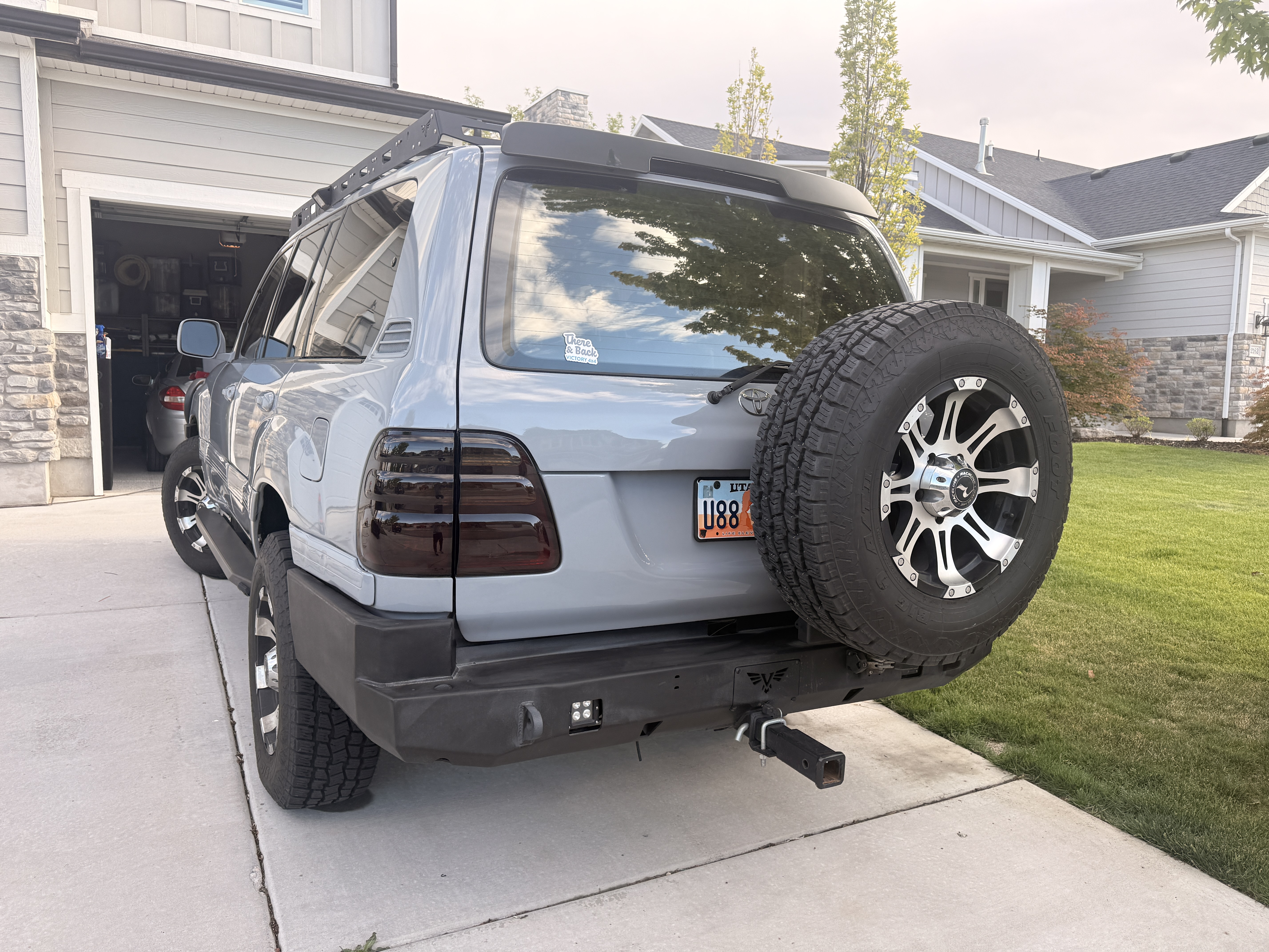 Used 1999 Toyota Land Cruiser w/ Leather Trim Pkg AWD/4WD image 11