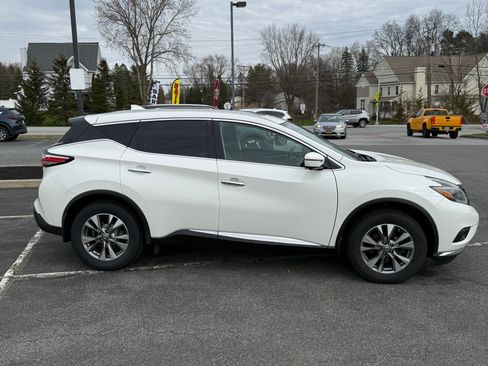 Used 2018 Nissan Murano SL w/ Moonroof Package image 8