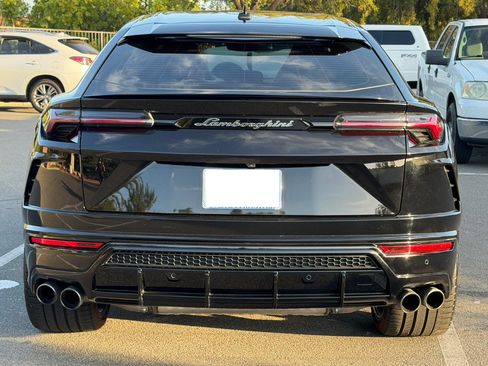 Used 2020 Lamborghini Urus AWD/4WD image 4