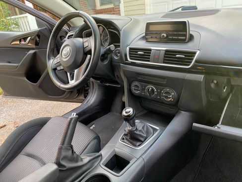 Used 2014 MAZDA MAZDA3 i Touring image 12