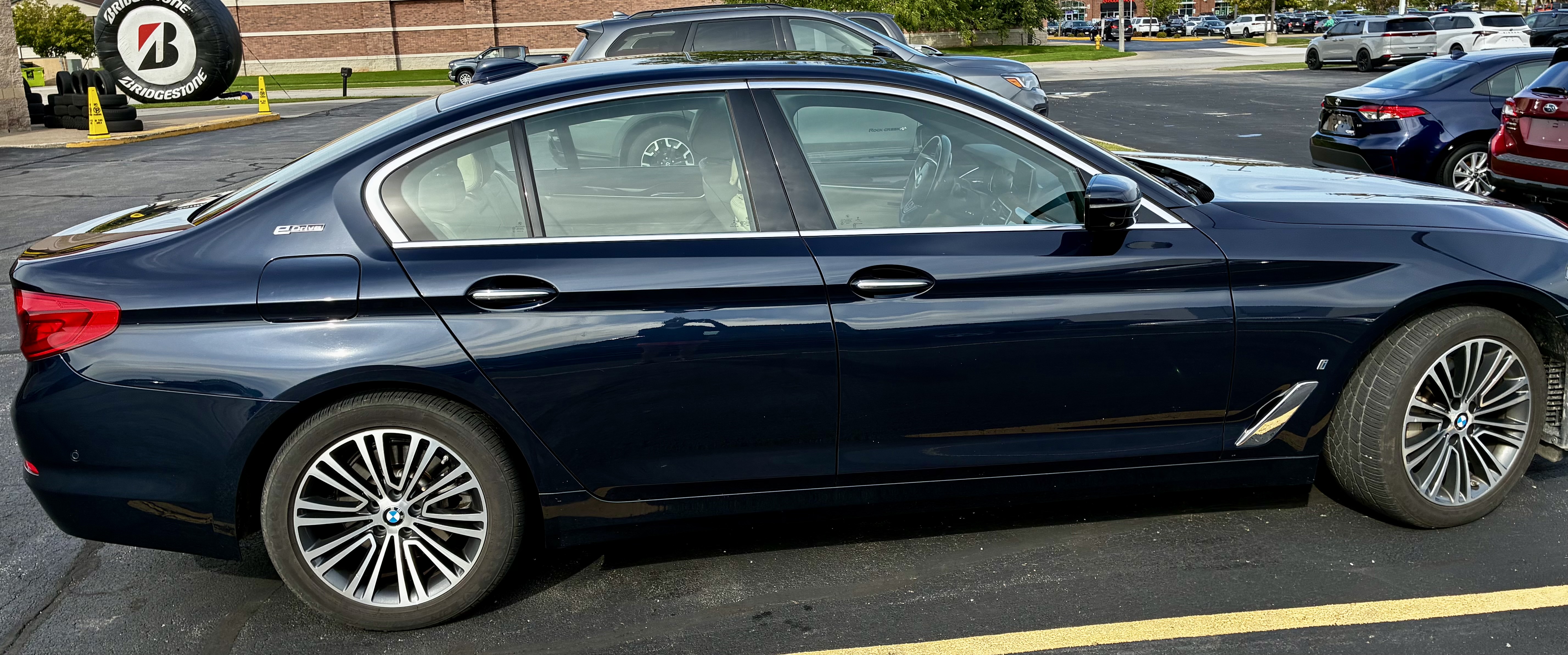 Used 2018 BMW 530e xDrive AWD/4WD image 1