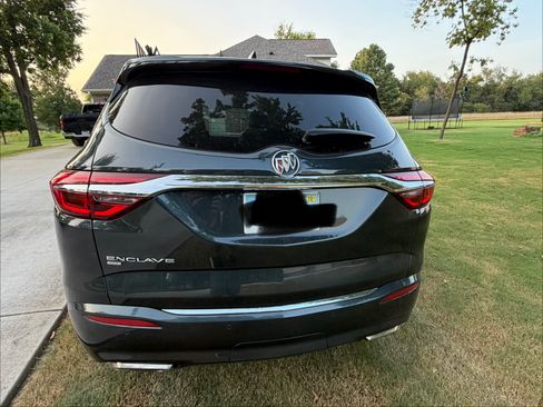 Used 2021 Buick Enclave Avenir w/ Avenir Technology Package AWD/4WD image 1
