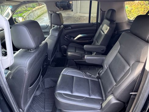 Used 2018 Chevrolet Suburban LT image 11