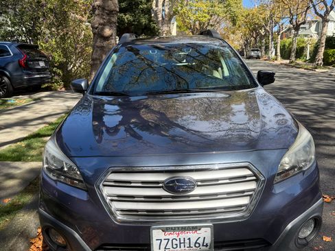 Used 2017 Subaru Outback 2.5i Limited AWD/4WD image 6