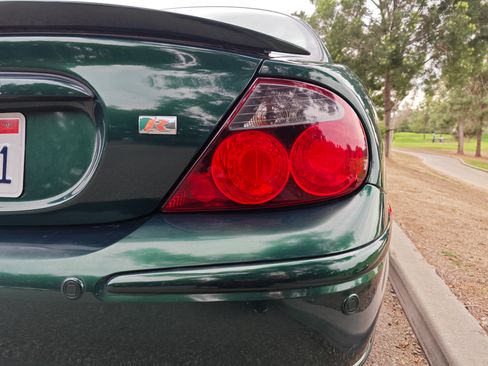 Used 2004 Jaguar S-TYPE R image 17