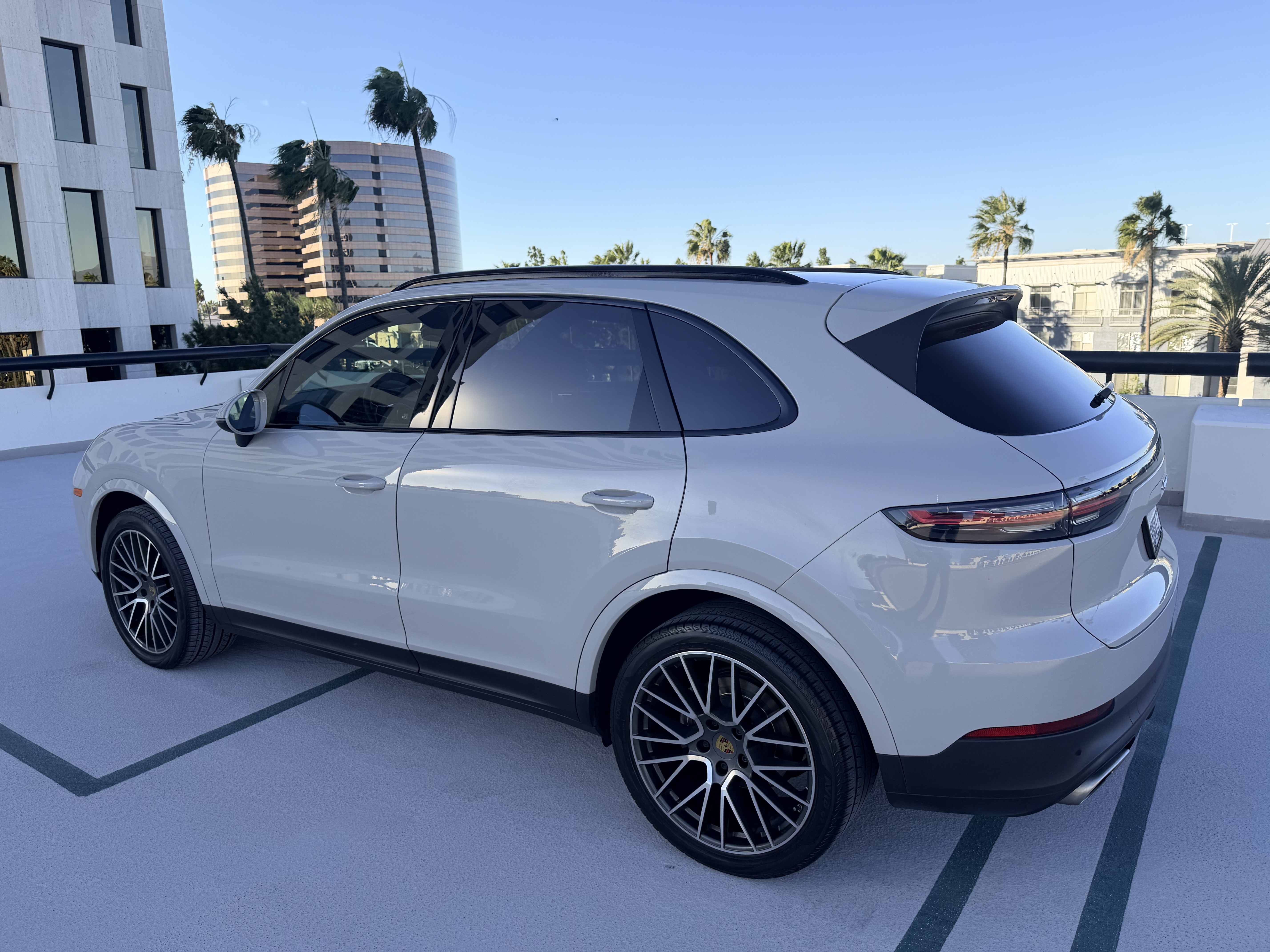Used 2021 Porsche Cayenne AWD/4WD image 5