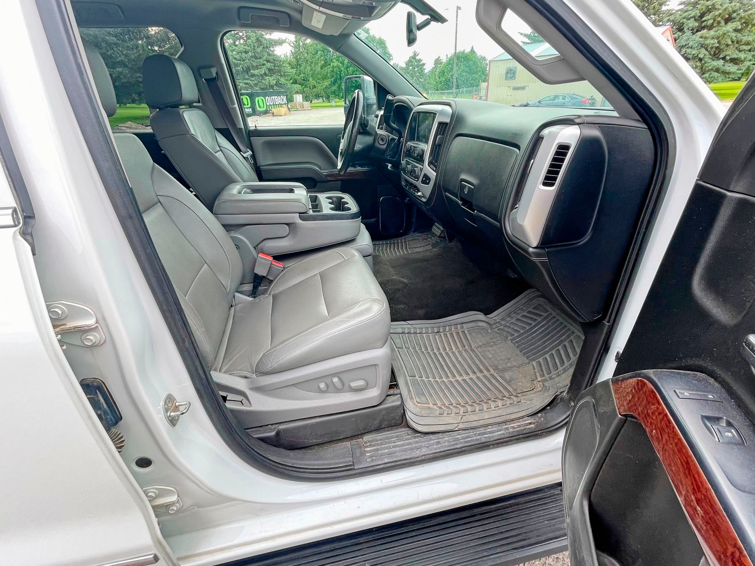 Used 2017 GMC Sierra 1500 SLT w/ Max Trailering Package AWD/4WD image 18