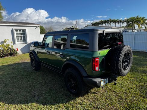 Used 2024 Ford Bronco Black Diamond image 6