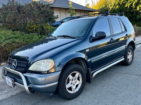 Used 1999 Mercedes-Benz ML 320 4MATIC image 5