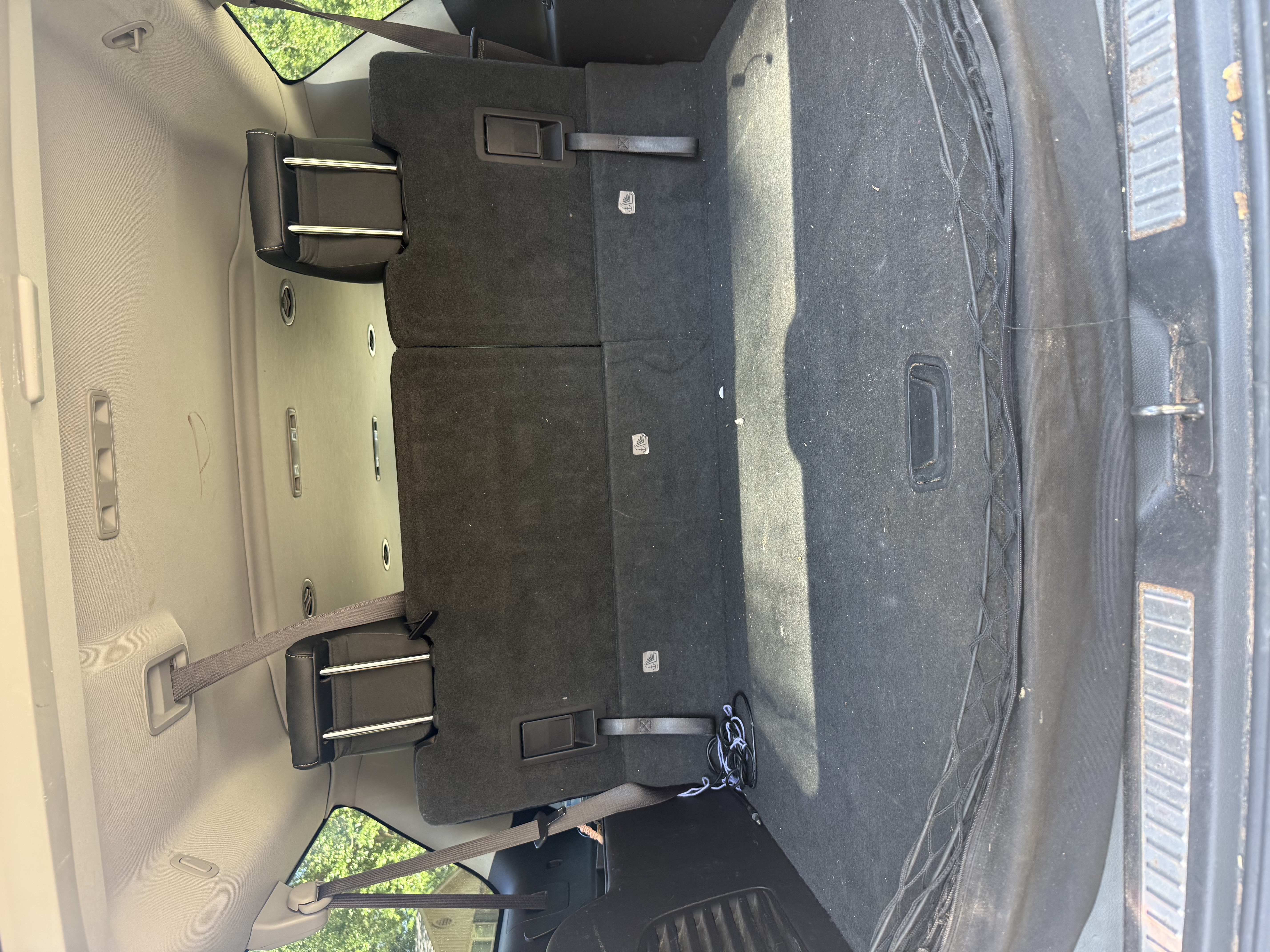 Used 2015 Chevrolet Suburban LT RWD image 16