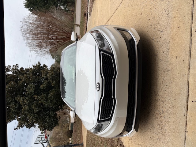 Used 2012 Kia Optima Hybrid w/ Hybrid Premium Technology Pkg FWD image 1