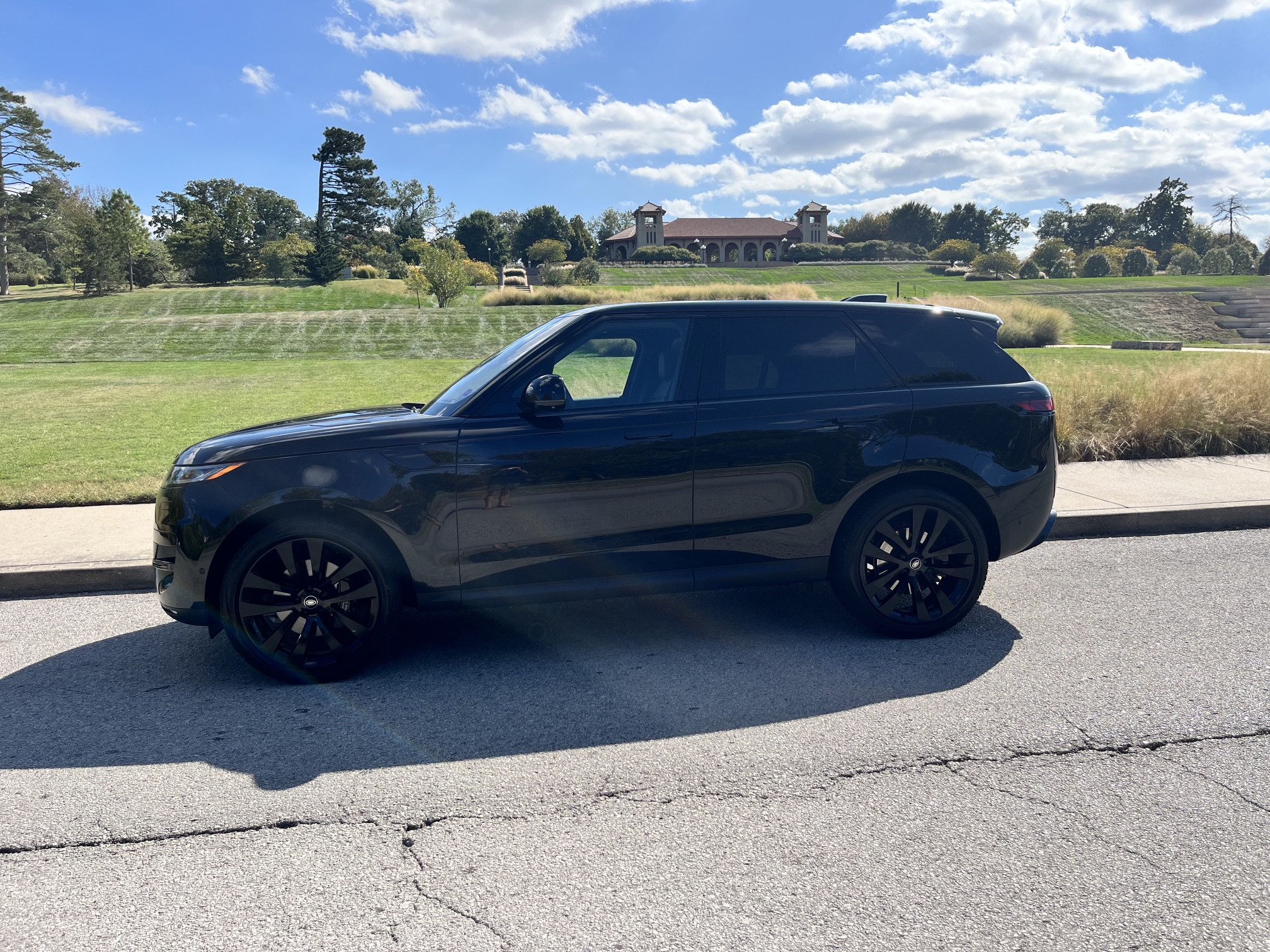 Used 2023 Land Rover Range Rover Sport SE AWD/4WD image 9