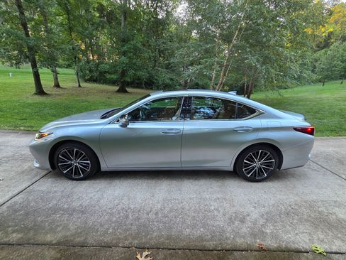 Used 2022 Lexus ES 350 w/ Premium Package image 1