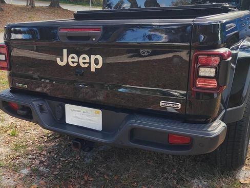 Used 2021 Jeep Gladiator Overland w/ Popular Equipment Package image 10