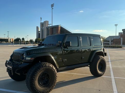 Used 2022 Jeep Wrangler Unlimited Rubicon w/ Trailer Tow Package image 1