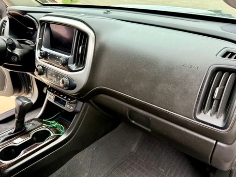 Used 2019 GMC Canyon SLT w/ Driver Alert Package AWD/4WD image 9
