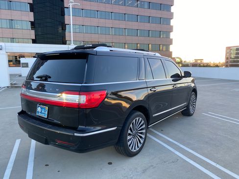 Used 2019 Lincoln Navigator L Reserve AWD/4WD image 4