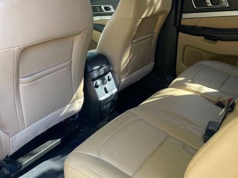 Used 2016 Ford Explorer XLT w/ Equipment Group 202A image 15