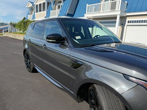 Used 2019 Land Rover Range Rover Sport Supercharged AWD/4WD image 6