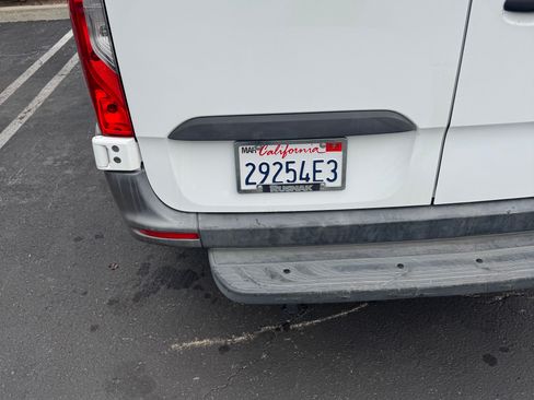 Used 2021 Mercedes-Benz Sprinter 2500 image 11