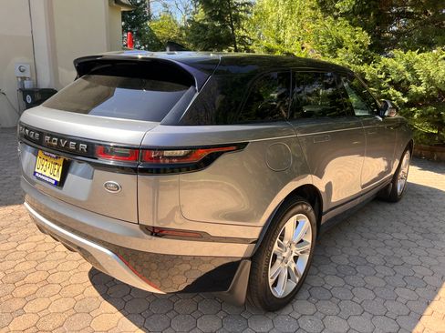 Used 2020 Land Rover Range Rover Velar R-Dynamic S image 13