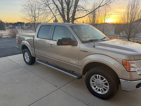 Used 2011 Ford F150 Lariat w/ Lariat Plus Pkg image 4