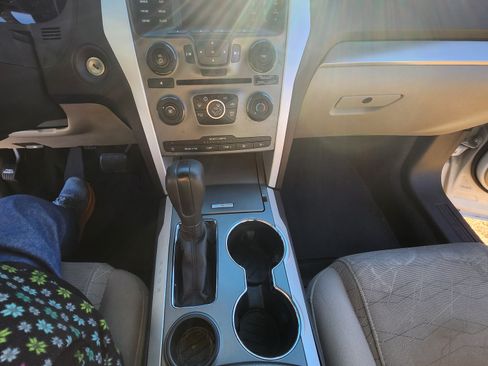 Used 2015 Ford Explorer FWD image 11