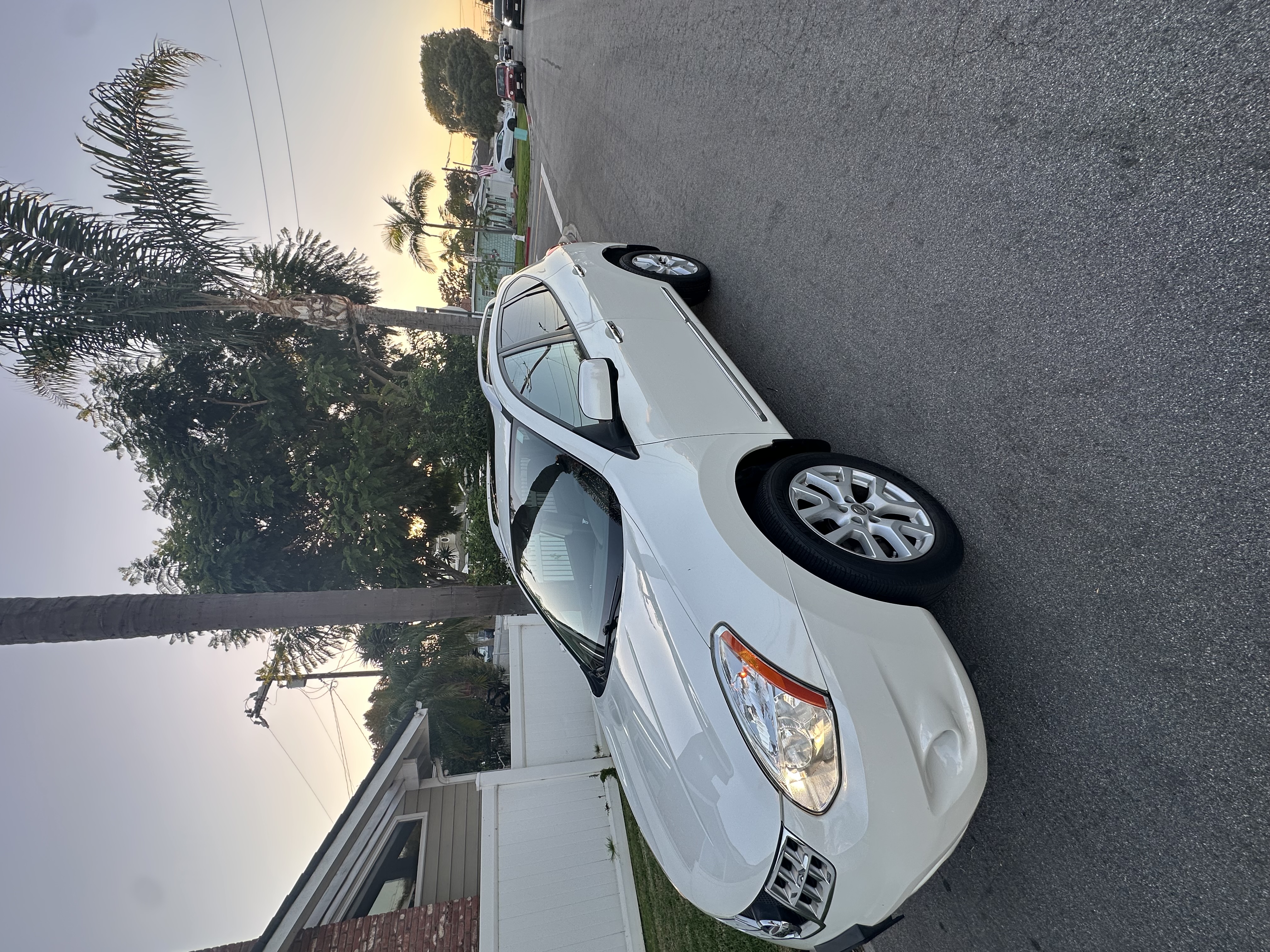Used 2013 Nissan Rogue SL FWD image 5