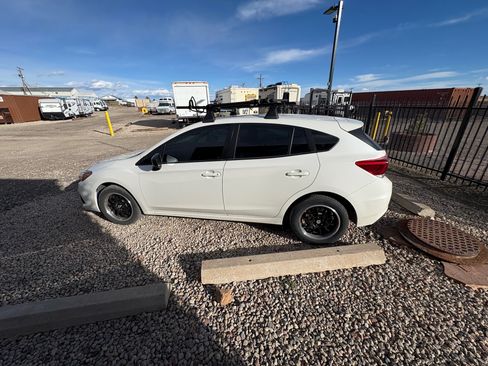 Used 2023 Subaru Impreza 2.0i image 2