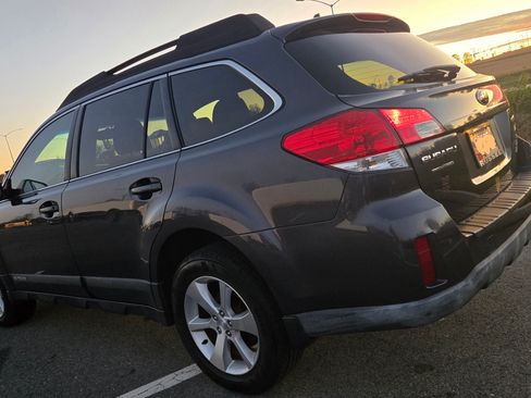 Used 2013 Subaru Outback 2.5i Limited image 5