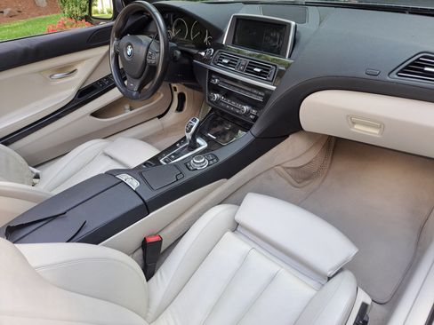 Used 2012 BMW 640i Convertible image 6
