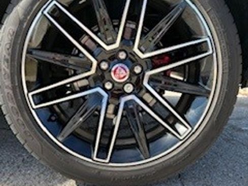 Used 2023 Jaguar E-PACE SE image 8