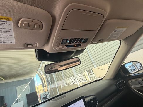 Used 2021 Ford Explorer Limited w/ Equipment Group 301A image 8