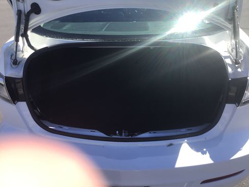 Used 2012 MAZDA MAZDA3 i Grand Touring w/ Tech Pkg image 11