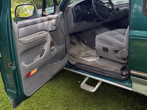 Used 1996 Ford F150 2WD SuperCab image 11