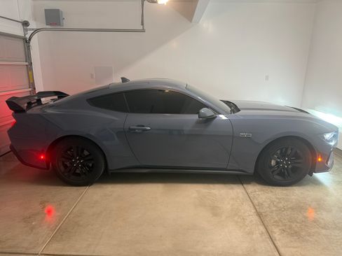 Used 2024 Ford Mustang GT RWD image 2