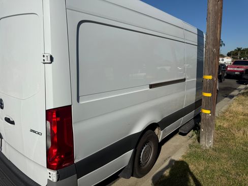 Used 2022 Mercedes-Benz Sprinter 2500 image 5