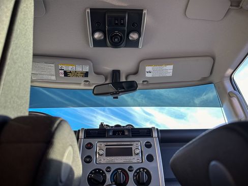 Used 2014 Toyota FJ Cruiser 4WD image 11