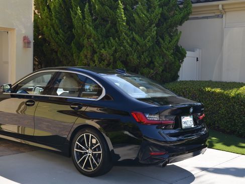Used 2019 BMW 330i Sedan RWD image 2