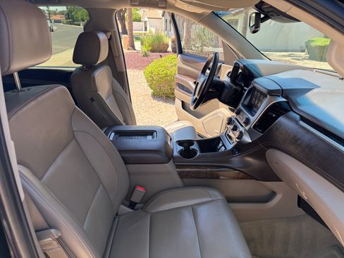 Used 2016 Chevrolet Tahoe LT w/ Luxury Package AWD/4WD image 22