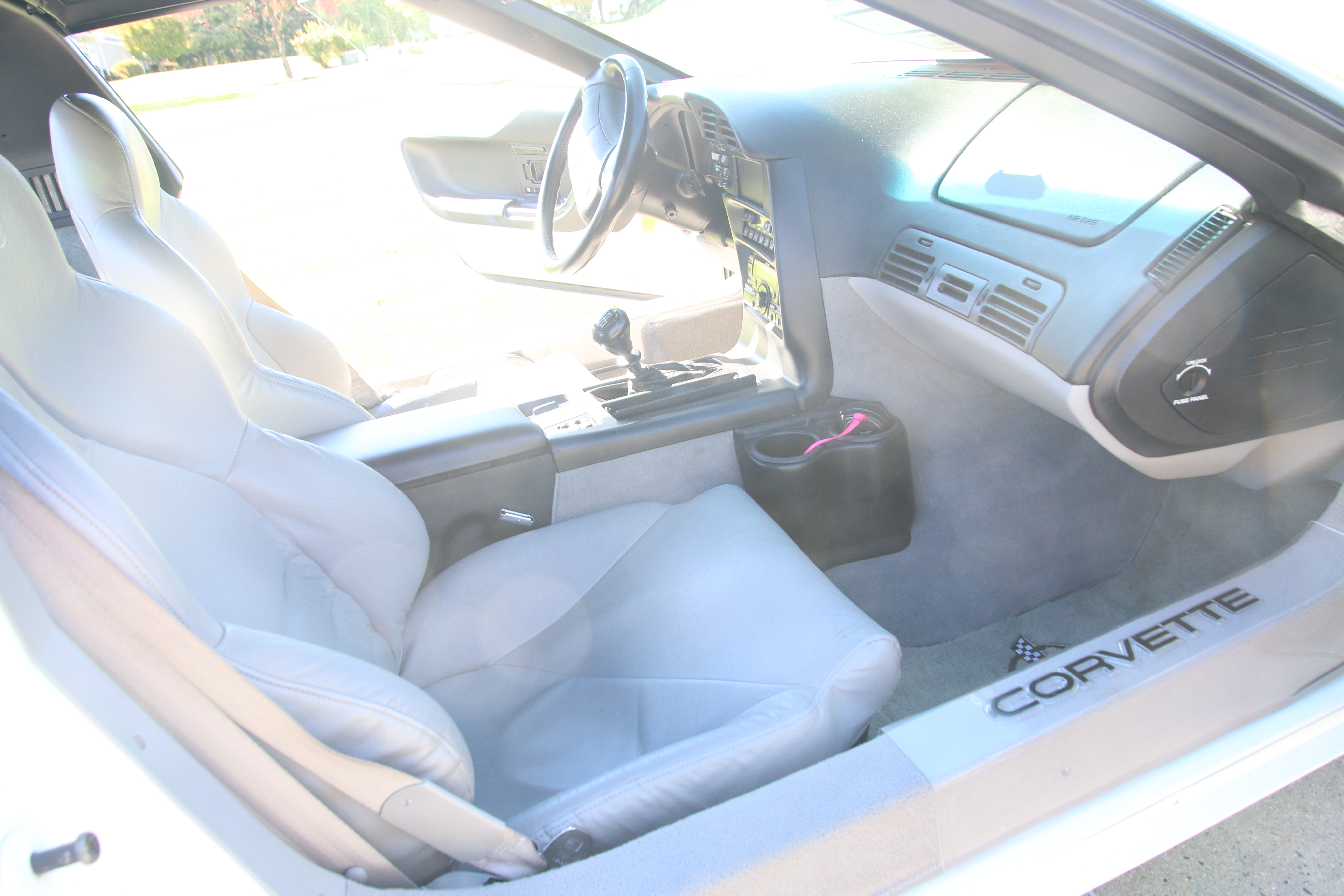 Used 1994 Chevrolet Corvette Coupe RWD image 8