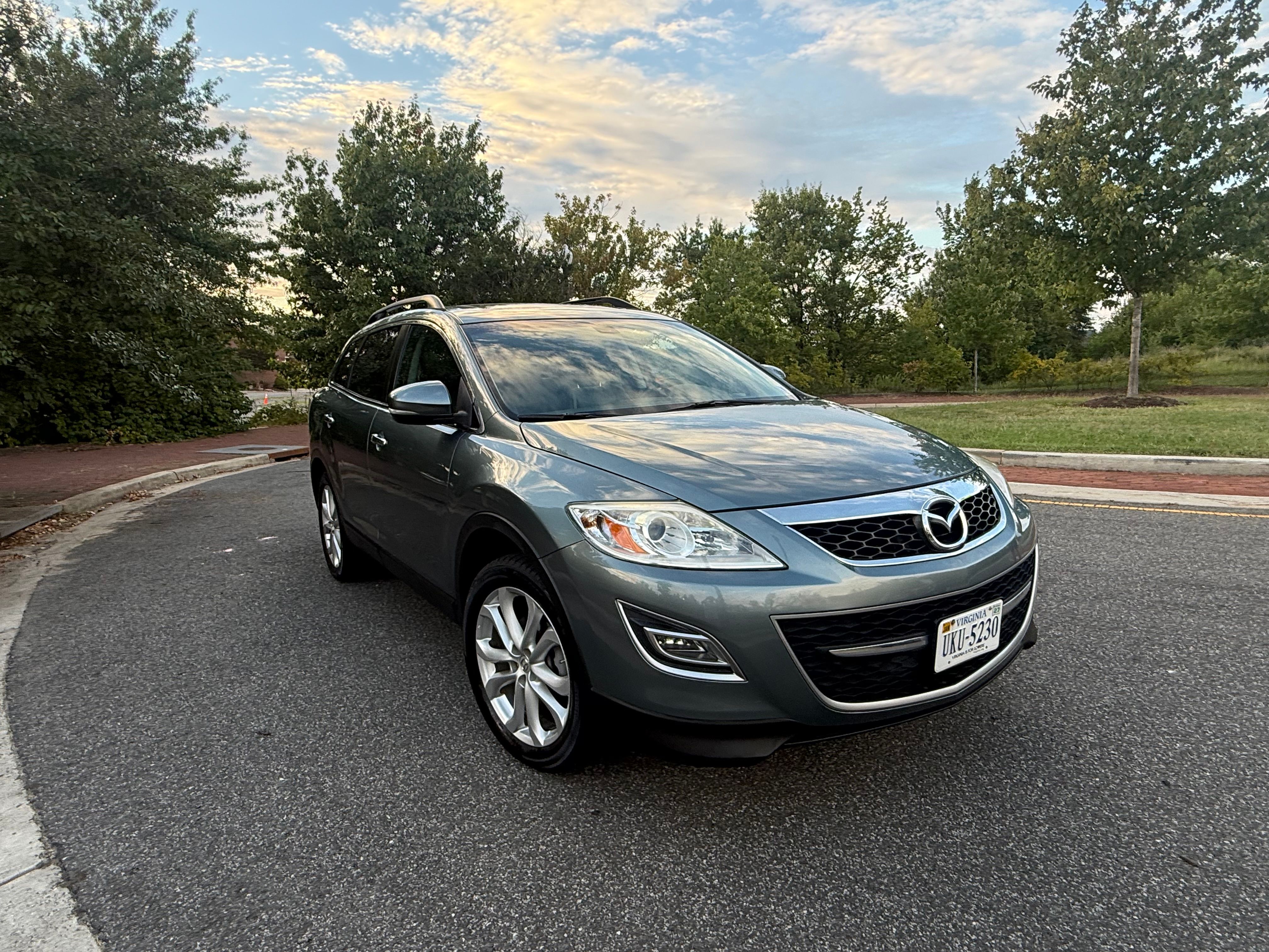 Used 2012 MAZDA CX-9 Grand Touring w/ Moonroof & Bose Audio Pkg FWD image 11