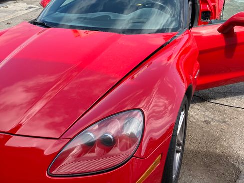 Used 2006 Chevrolet Corvette Z06 w/ Preferred Equipment Group image 2