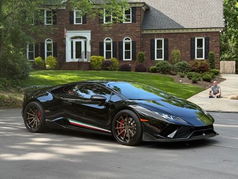 Used 2016 Lamborghini Huracan LP 580-2 image 1