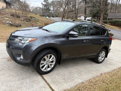 Used 2015 Toyota RAV4 Limited image 1