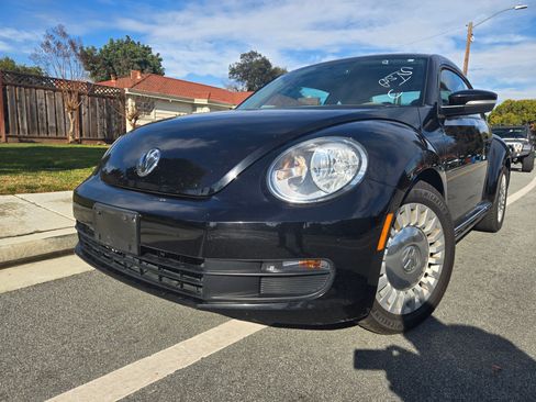 Used 2015 Volkswagen Beetle 1.8T image 1