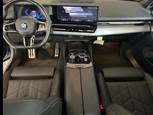 Used 2024 BMW 530i w/ M Sport Package RWD image 8