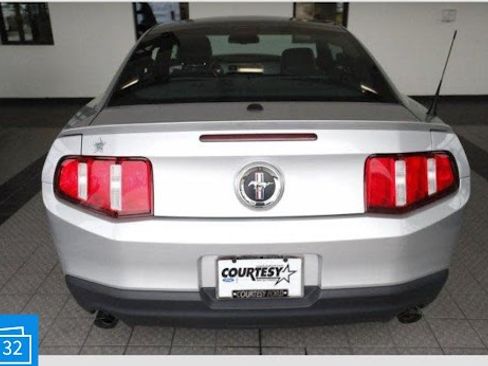 Used 2012 Ford Mustang Premium image 12